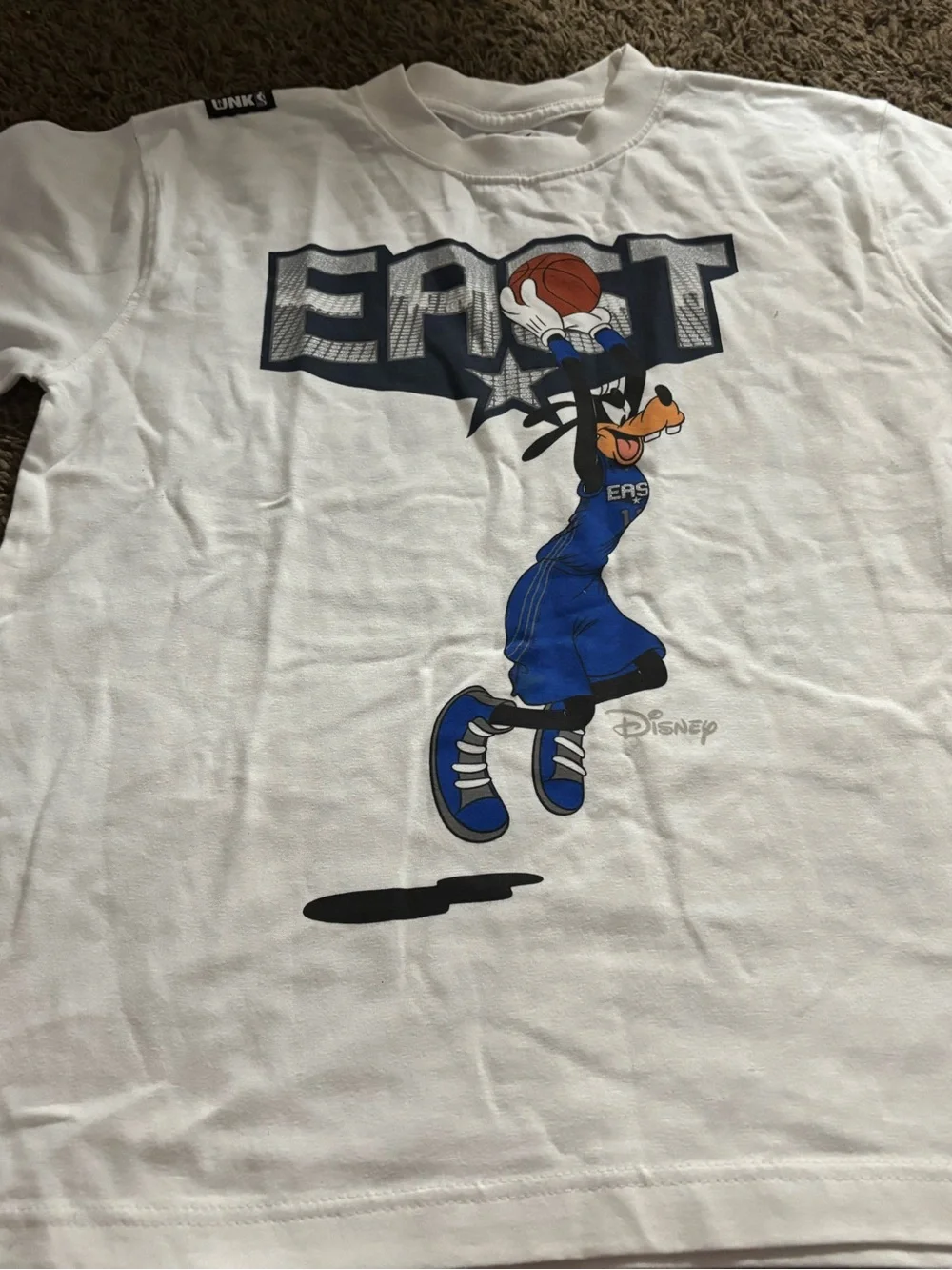 Disney Goofy White Graphic Tee Basketball All Star